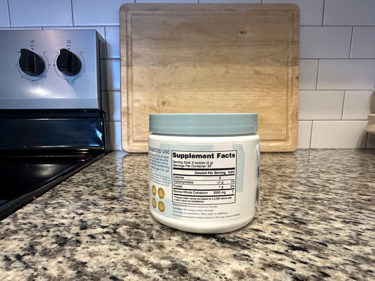 WonderCow Colostrum jar Supplement Facts: serving size 2 scoops (2 g), 60 servings per container, 9 calories, bovine whole colostrum 2,000 mg, single ingredient bovine colostrum powder, contains milk